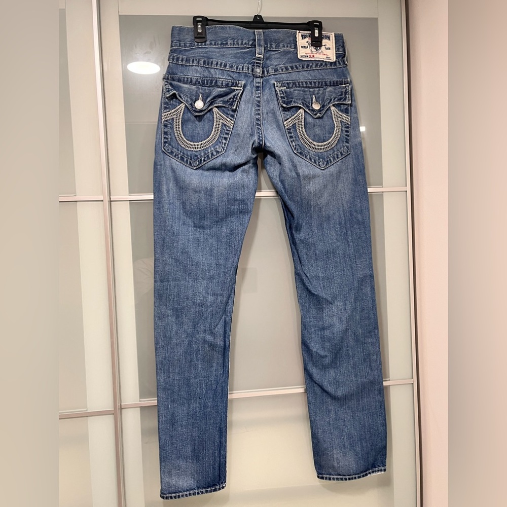 Men's jeans in excellent quality, only with two postures